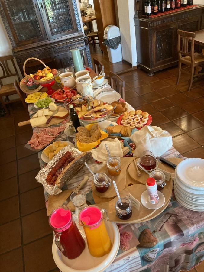 Campo Di Carlo Pensionat Sassetta Eksteriør billede
